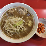 千里眼 - ラーメン 麺140g ヤサイ少な目・ニンニク・ショウガ・カラアゲ別皿で 750円