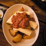 西尾さん - 揚げじゃがバター塩辛乗っけ