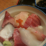 浅草 魚料理 遠州屋 - 海鮮丼のアップ