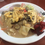 緑亭 - 中華丼 600円 かなり美味しい！