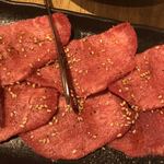 Yakiniku Tombi - 