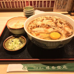 味奈登庵 - 肉南蛮そば 大盛り＋玉子♡  
      無料の揚げ玉はもちろん貰う。
      アゲダマビンボー！