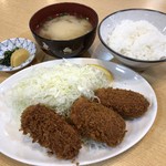 弥次喜多 - カニコロッケ定食