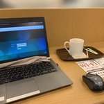 カフェ ベローチェ - 2019/02 電源コンセント設備とFree WiFI完備