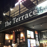 Bistro coda - 外観(複合ビル)階段から二階へ、1番奥にあります。