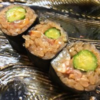 鮨 一新 - ひもきゅう巻