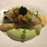 sincere - アスパラ
      sincereでは、つぶ貝とか、北寄貝とか北の貝類をホントに上手に使います