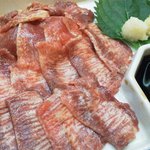 居酒屋 兀突骨 - 馬タン刺し