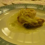 레스토랑 타이만 - 魚料理：スズキのポワレ　松本１本ネギのソース　的矢牡蠣ソテーを添えて