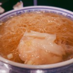 三茶酒家 香港バル213 - 鮮蛯雲呑麺(特性海老ワンタン麺)@\910