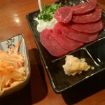 Yakiniku Horumon Doujou Yamiichi Nikusakaba - 大根ナムル￥480-
                        馬刺￥840-