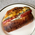 Pane Ho Maretta - ボロニアソーセージ×かぼちゃ×ゴルゴンゾーラのドッグ ￥330+税