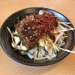 Marumiyashoutenkamatoriten - ぶたなんこつ丼
