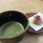 Kikugetsu tei - 飲みやすいお抹茶と栗のお菓子