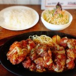 洋食屋 ひかりのたまご - コロコログランメールチキン