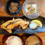 Ryourikurabu - 焼魚定食¥850鮭カマ