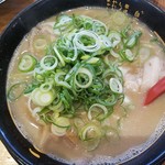 豚旨 うま屋 ラーメン - こってりで抜群のスープ