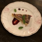 ダイニング＆ワインバー　10'colors - ラム酒香るイチジクのタルト