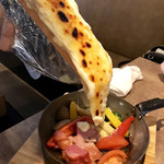 DESIGN FOOD MARKET - ラクレットチーズ ベーコン＆季節野菜
