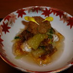 ぎおん　楽楽 - 先付～紅葉鯛と焼き茄子の水菜菊花浸し♪