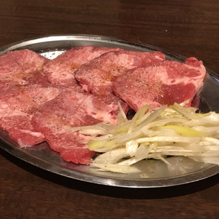 炭火焼肉 匠 - 料理写真:ねぎ塩上タン