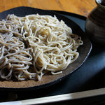 そば切 雨耕庵 - 二色盛り。