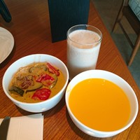 サザンタワーダイニング - 大好きなバナナジュースとココナッツカレー・南瓜スープ