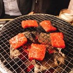 七輪焼肉 肉屋 - 