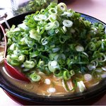 ラーメン大盛り、ネギもりもり