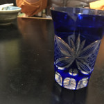居酒屋えん - 切子で頂く日本酒 一段と酒が美味いですね
