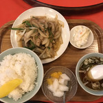 珍来 - ホルモン定食:800円