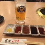 Yakiniku Shokudou Koyama - たれ5種と生ビール