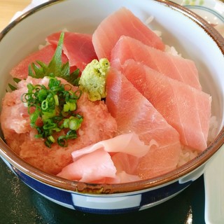 三浦市でおすすめの美味しい海鮮丼をご紹介 食べログ 三浦市でおすすめの美味しい海鮮丼をご紹介 食べログ