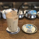 コーヒーハウス ニシヤ - アイスカフェラテ（500円）税込