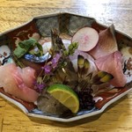旬ものと日本酒 とみ笑 - 刺身盛合せ