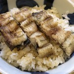 旬ものと日本酒 とみ笑 - 山口の海の鰻の素焼きオンザライス