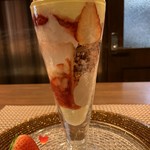 パティスリーオクサリス - ラングドシャで仕切り