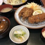 とんかつ伊勢  - カキフライ・ひれかつ定食