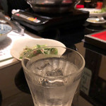 とり粋 - 麦焼酎ロック