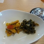 ゴールデンラビットビール - 漬け物盛り