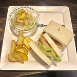 アンベール - 料理写真:ヒレカツサンド