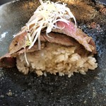 肉吉 - ステーキ丼断面