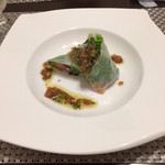 ビストロ サカイ - 前菜  サーモンと生ハムの生春巻きサラダ