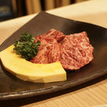 情熱焼肉ファイティングマン - 『特選飛騨牛ハラミ タレ』¥1,380円
少し旨味が薄いかなという印象。もう少し味が濃い方がいいかなという印象。