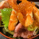 錦江湾 - エビとイクラがたっぷり。
