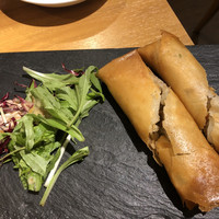 紅梅本楼 - パリパリ広東風春巻き
                    熱々、トロトロ〜