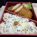 JR東海パッセンジャーズ - 厚切りロースとんかつ弁当 1000円