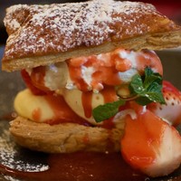 BISTRO DOUBLE -  BISTRO DOUBLE -