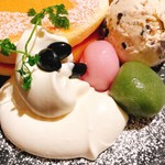 PANCAKE ROOM 京都タワーサンド店 - お団子と生クリーム