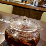 雅 - 別の日に仕事帰りに立ち寄り
      これからお店に出す予定のにんじん茶をいただきました